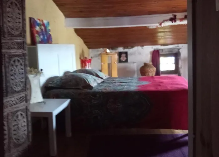 Le Four A Pain * Volvic