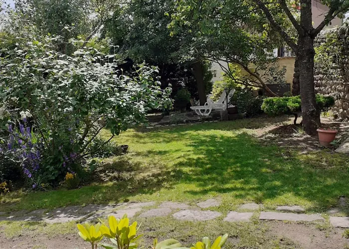 Le Four A Pain Volvic